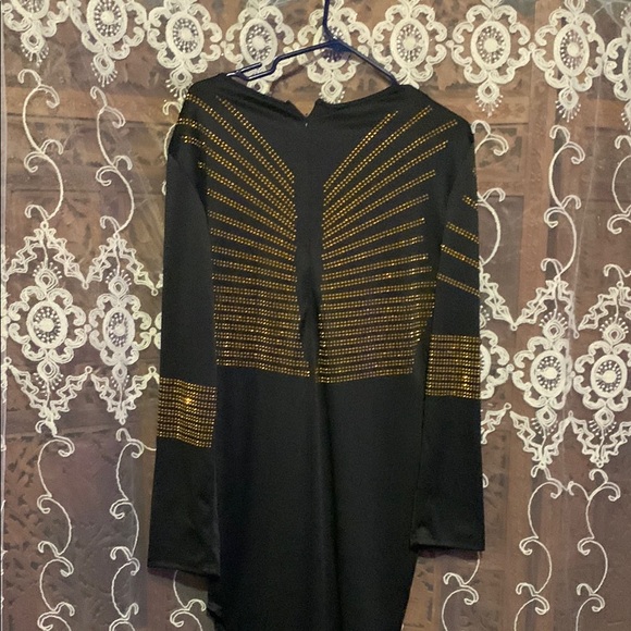 Elegant Black and Gold Women's Dress - Picture 6 of 8